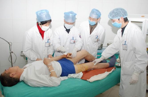 市人民医院多科协作成功抢救“破伤风”患者