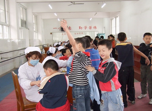 体健中心圆满完成麻疹疫苗强化免疫工作