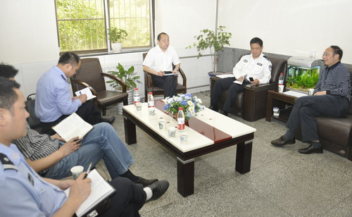 市公安局领导莅临我院调研