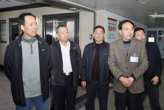 省老龄委领导肯定我院老年人医疗保健工作