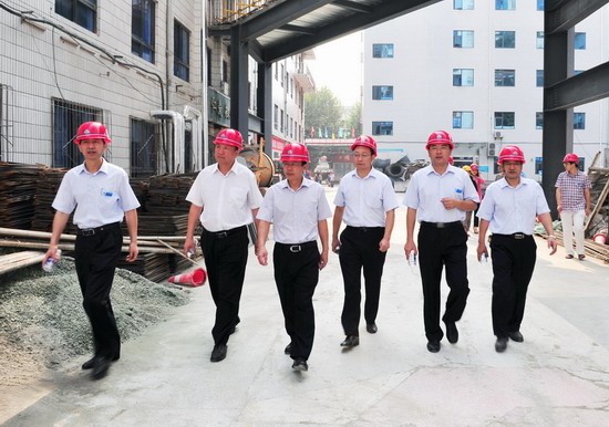 副市长刘学勤一行考察我院改扩建工程进展