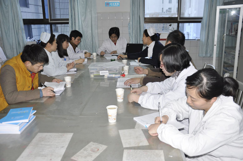 血液科召开党的群众路线教育实践活动专题学习会