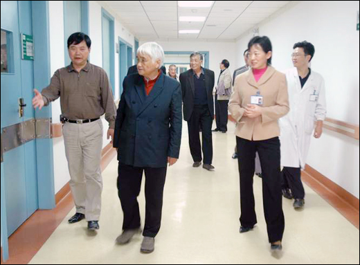 省卫生厅老领导盛赞市人民医院