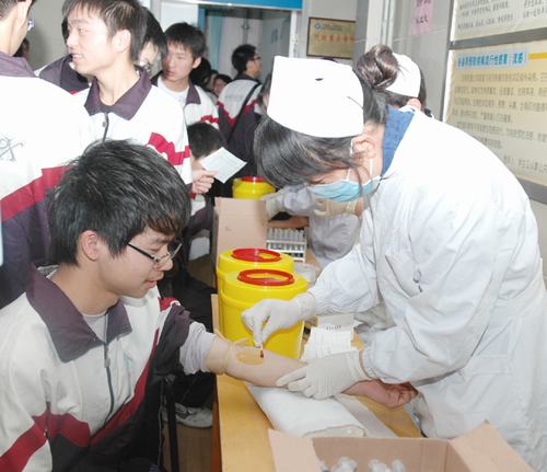 市人民医院高考体检紧锣密鼓